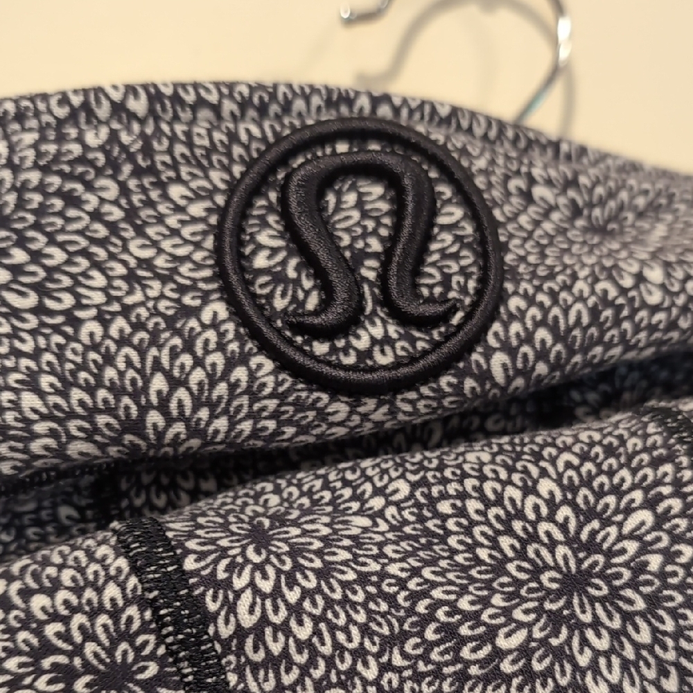 lululemon athletica Black and White Hoodie - Picture 9 of 10